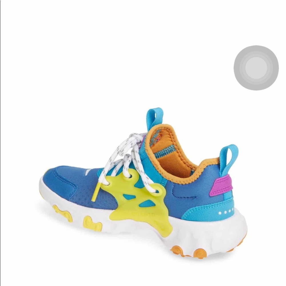 React Presto Sneaker - Picture 3 of 7